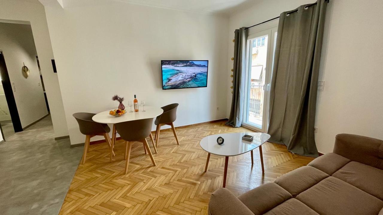 Gorgeous Renovated Apt. Close To Metro And Cultural Sites! Афины Экстерьер фото