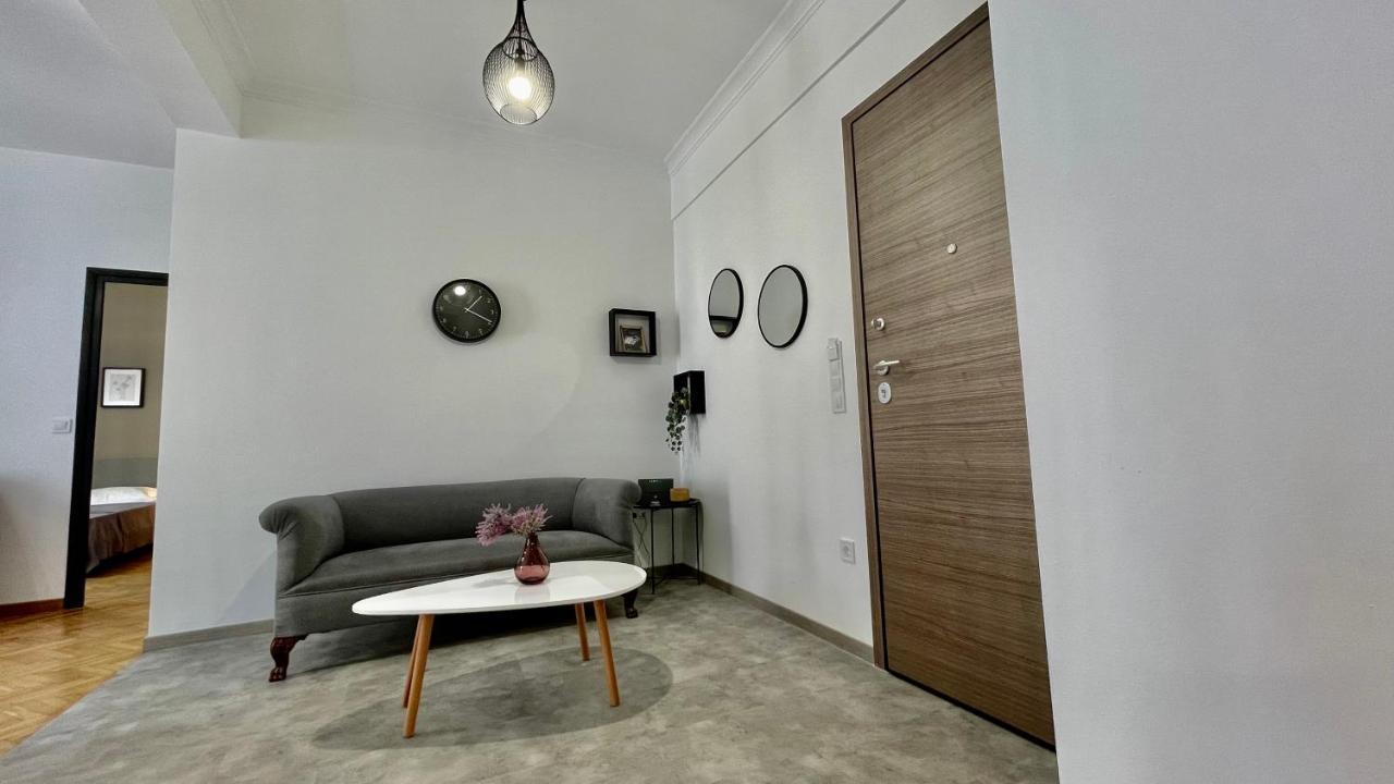 Gorgeous Renovated Apt. Close To Metro And Cultural Sites! Афины Экстерьер фото