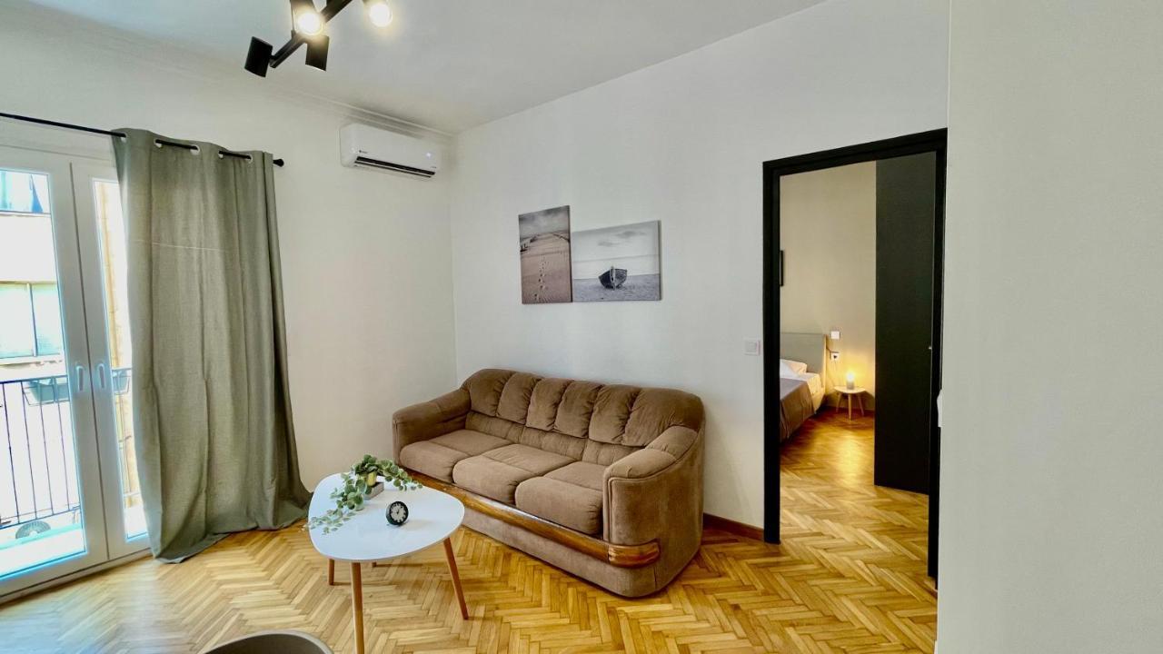 Gorgeous Renovated Apt. Close To Metro And Cultural Sites! Афины Экстерьер фото